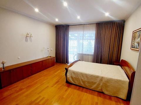 будинок за адресою Раїси Букіної пров.