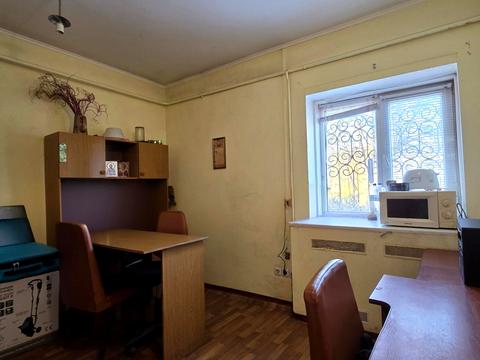 комерційна за адресою Роменська вул., 81