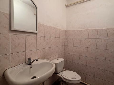 комерційна за адресою Роменська вул., 81