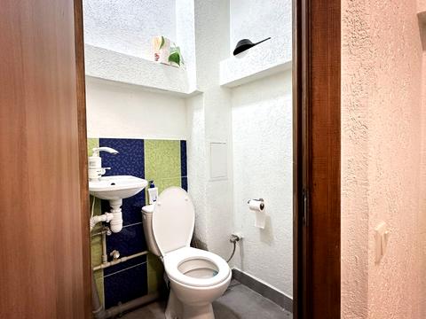 коммерческая по адресу Высочана ул., 21