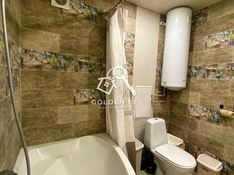 квартира за адресою Кривий Ріг, Григорія Синиці вул. (Свєтлова), 1