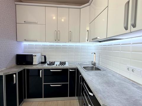 квартира за адресою Героїв Небесної Сотні просп., 40/1