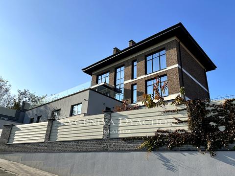 будинок за адресою Оборонний пров.