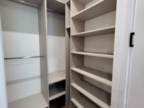 квартира за адресою Олександра Олеся вул., 17