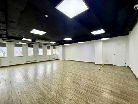 комерційна за адресою Павла Нірінберга вул. (Баумана), 10-А