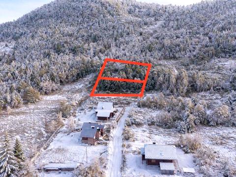 ділянка за адресою 