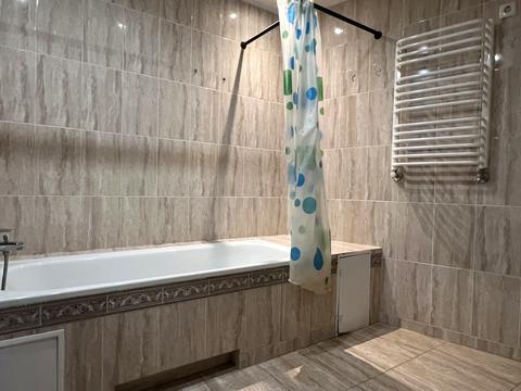 квартира за адресою Довженка вул., 12