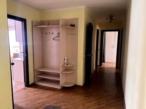 квартира за адресою Довженка вул., 12