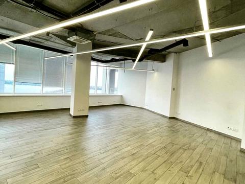 комерційна за адресою Королеви Єлизавети ІІ вул. (Глинки), 2