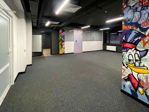 комерційна за адресою Саксаганського вул., 5