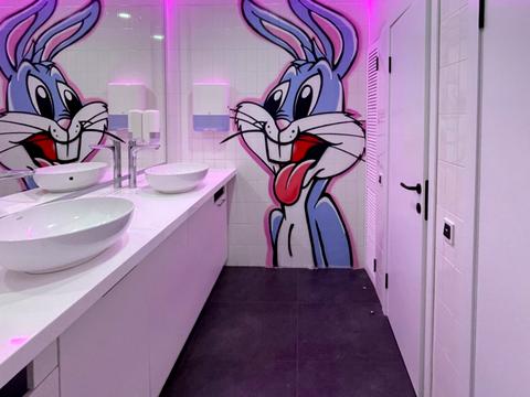 комерційна за адресою Саксаганського вул., 5