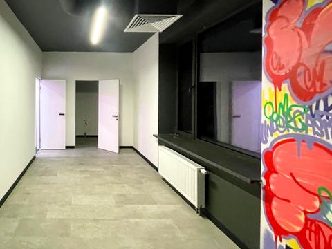 комерційна за адресою Саксаганського вул., 5