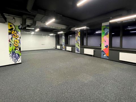 комерційна за адресою Саксаганського вул., 5