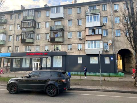 комерційна за адресою соборності, 10