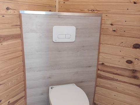 будинок за адресою Привітна вул. (Возз'єднання), 14