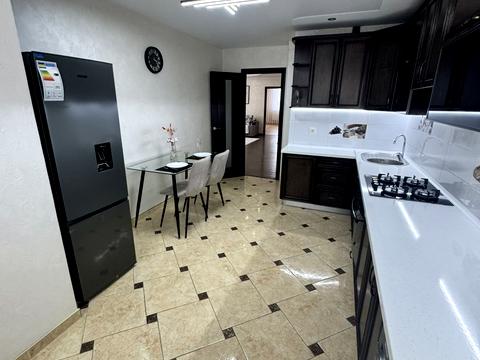 квартира за адресою Тролейбусна вул., (Будинок)