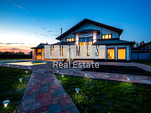 будинок за адресою Жовтнева вул.