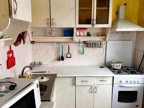 квартира за адресою Братиславська вул., 18-Б