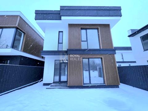 будинок за адресою с. Петропавлівська Борщагівка, Дружби бульв.