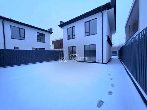 будинок за адресою с. Петропавлівська Борщагівка, Дружби бульв.