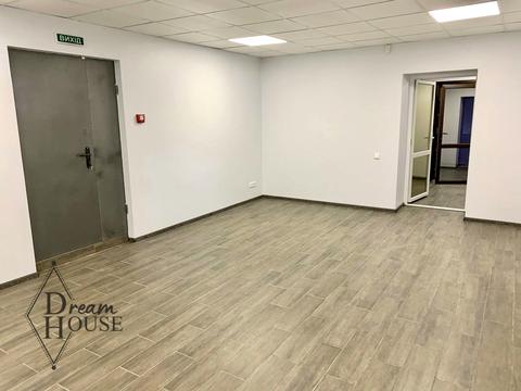 комерційна за адресою Академіка Амосова вул. (Пирогова), 5