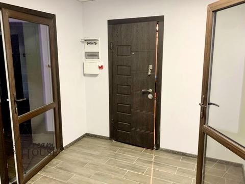 комерційна за адресою Академіка Амосова вул. (Пирогова), 5