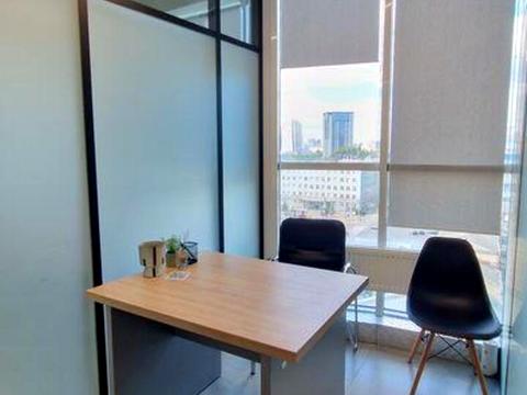 комерційна за адресою Жилянська вул., 118