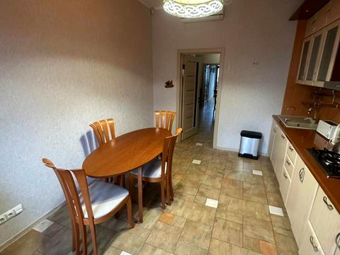 квартира за адресою Богдана Хмельницького вул., 82