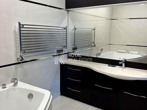 квартира по адресу Андрея Верхогляда ул. (Михайла Драгомирова), 3