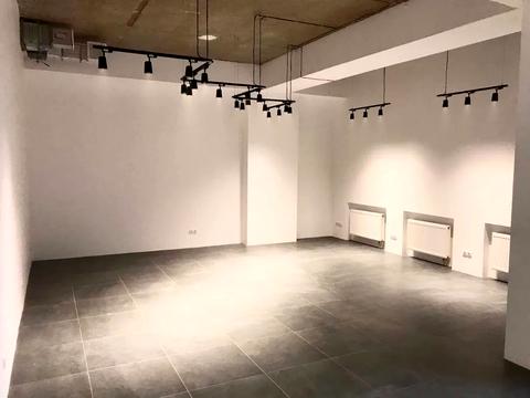 комерційна за адресою Мечникова вул., 19