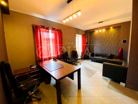 комерційна за адресою Турівська вул., 29