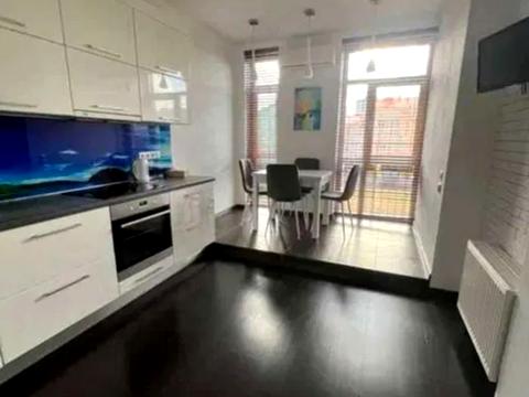 квартира за адресою Регенераторна вул., 4к2