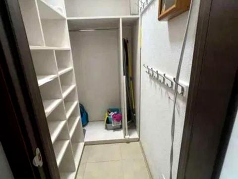 квартира за адресою Регенераторна вул., 4к2