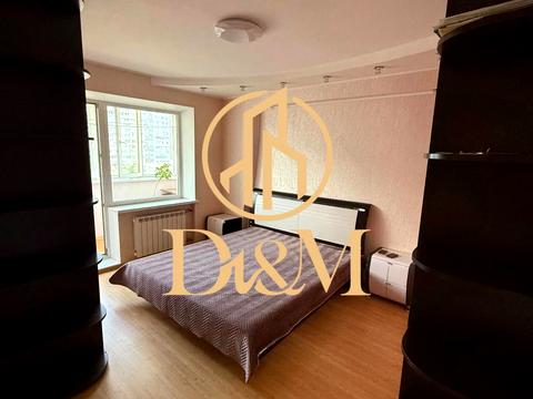 квартира за адресою Анни Ахматової вул., 15