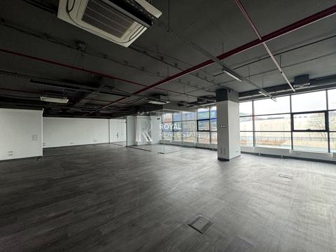 комерційна за адресою Степана Бандери просп. (Московський), 28 А