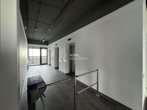 комерційна за адресою Степана Бандери просп. (Московський), 28 А