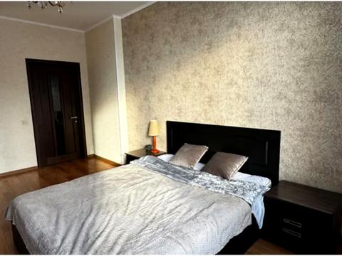 квартира за адресою Академіка Глушкова просп., 9-Г