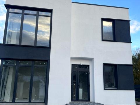 будинок за адресою Анатолія Солов'яненка