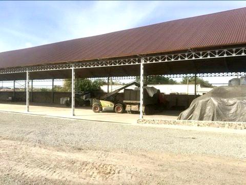 комерційна за адресою смт. Рокитне, центральна, 1