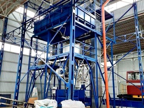 комерційна за адресою смт. Рокитне, центральна, 1