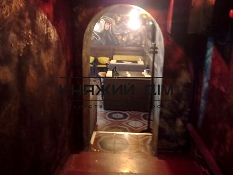 комерційна за адресою Київ, Марії Приймаченко бульв. (Академіка Ліхачова), 1/27