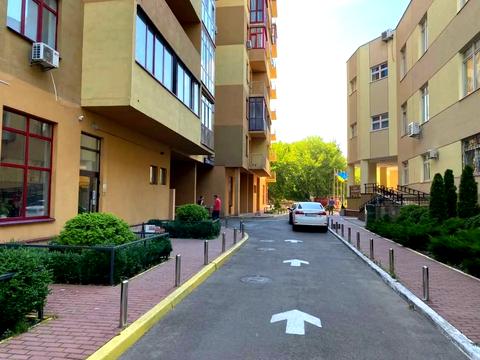 комерційна за адресою Київ, Євгена Коновальця вул. (Щорса), 36-Е