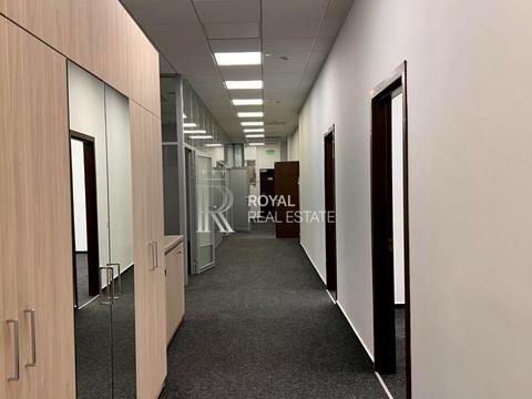 комерційна за адресою Жилянська вул., 118