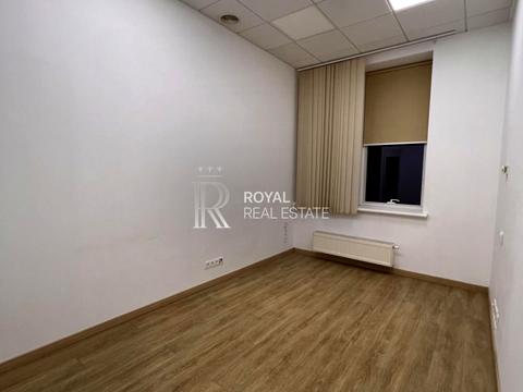 комерційна за адресою Жилянська вул., 118