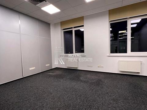 комерційна за адресою Жилянська вул., 118