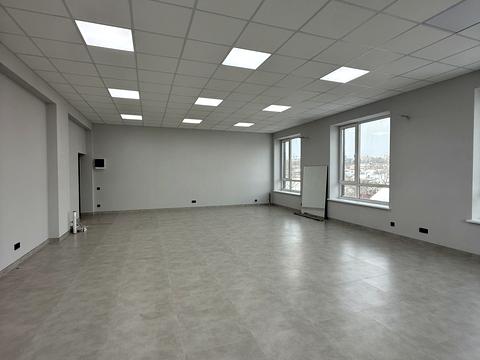 комерційна за адресою Центральна вул. (Чапаєва), 65