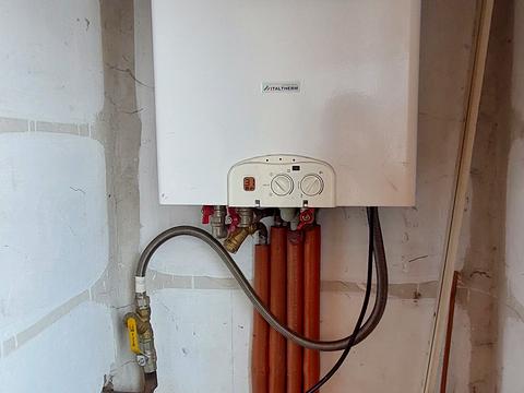 квартира за адресою Тролейбусна вул., 18