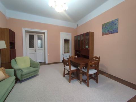 квартира за адресою Пекарська вул., 1