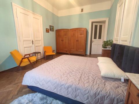 квартира за адресою Пекарська вул., 1