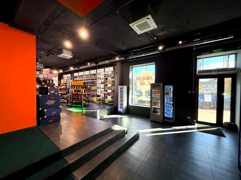 комерційна за адресою Миколи Міхновського бульв. (Дружби народів), 1